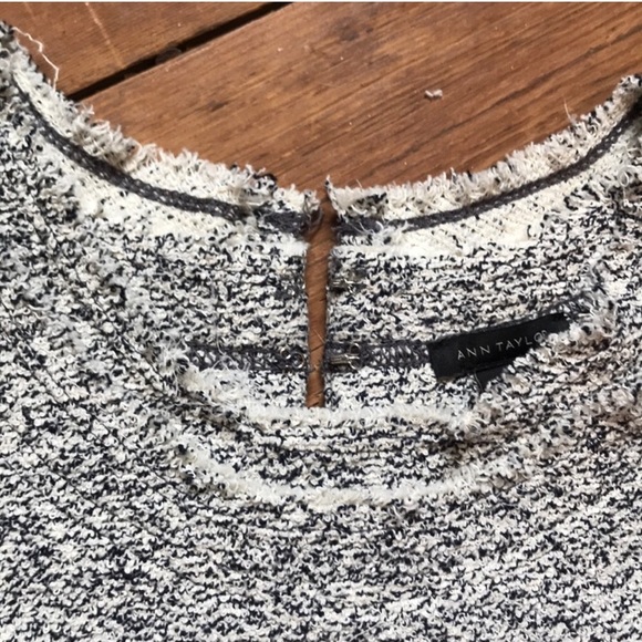 Ann Taylor blouse - Picture 3 of 4